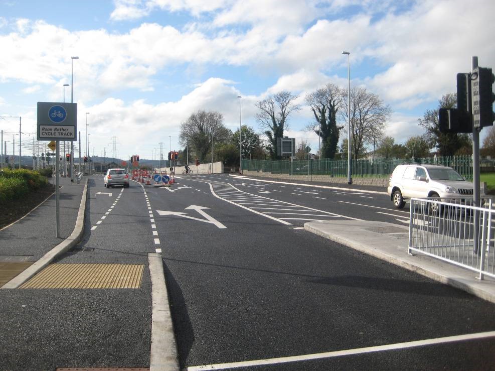 The construction of a 2.5km link road, connecting the existing Outer Ring Road and main arterial road in West Dublin which also services an industrial estate and new residential development.